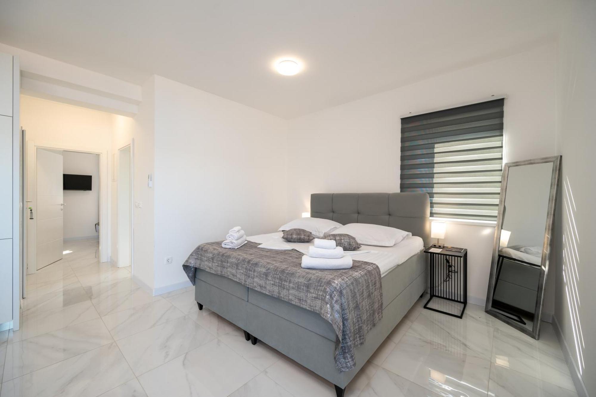 Apartments Filipo Trogir Bagian luar foto