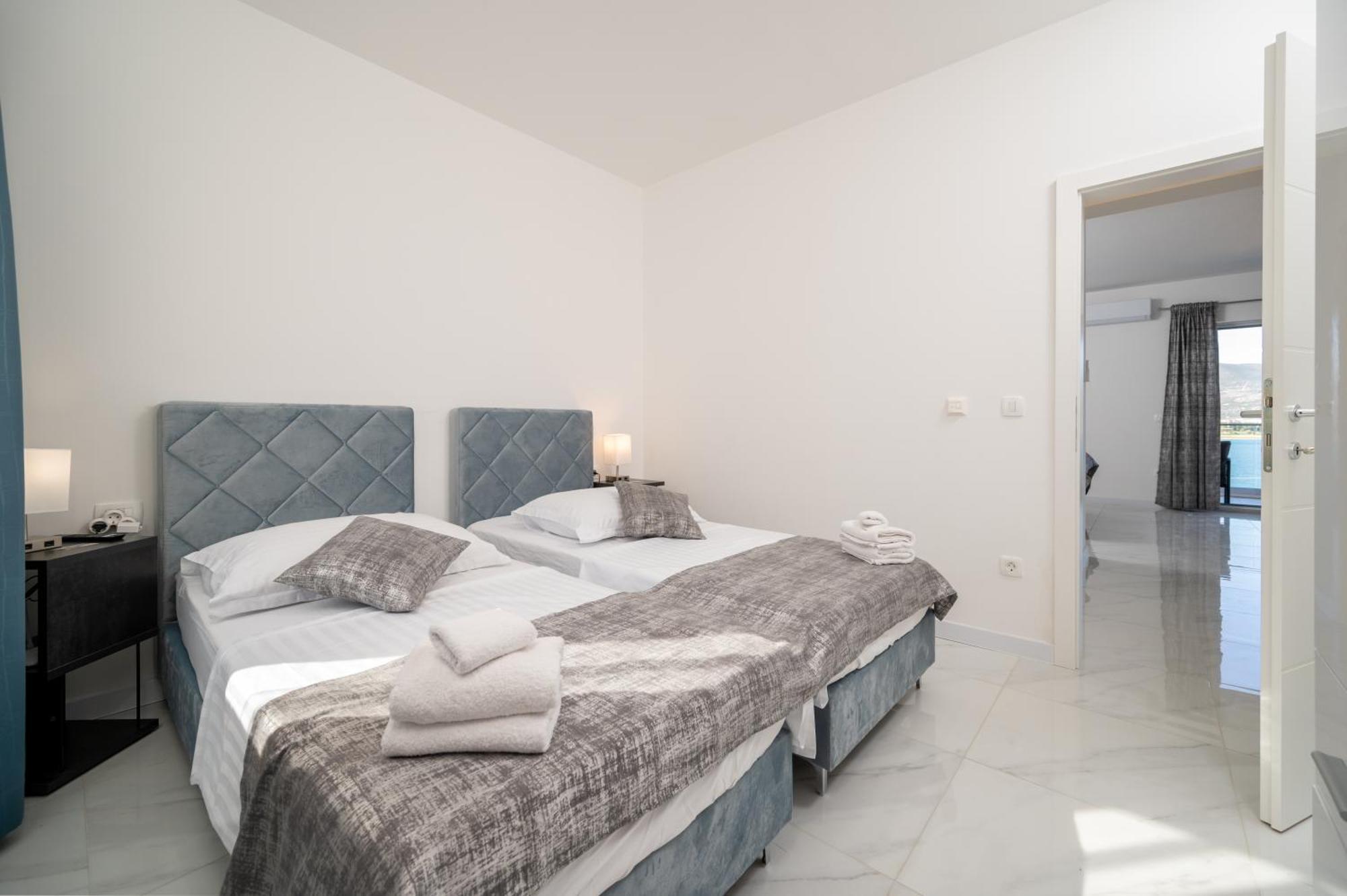 Apartments Filipo Trogir Bagian luar foto